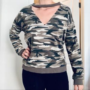 Camo Cut Out Sweatshirt 💚🤎💛
